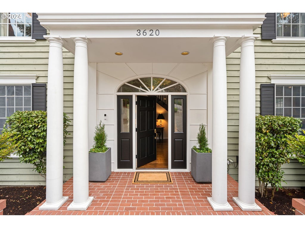 3620 Sw 60th Pl, Portland