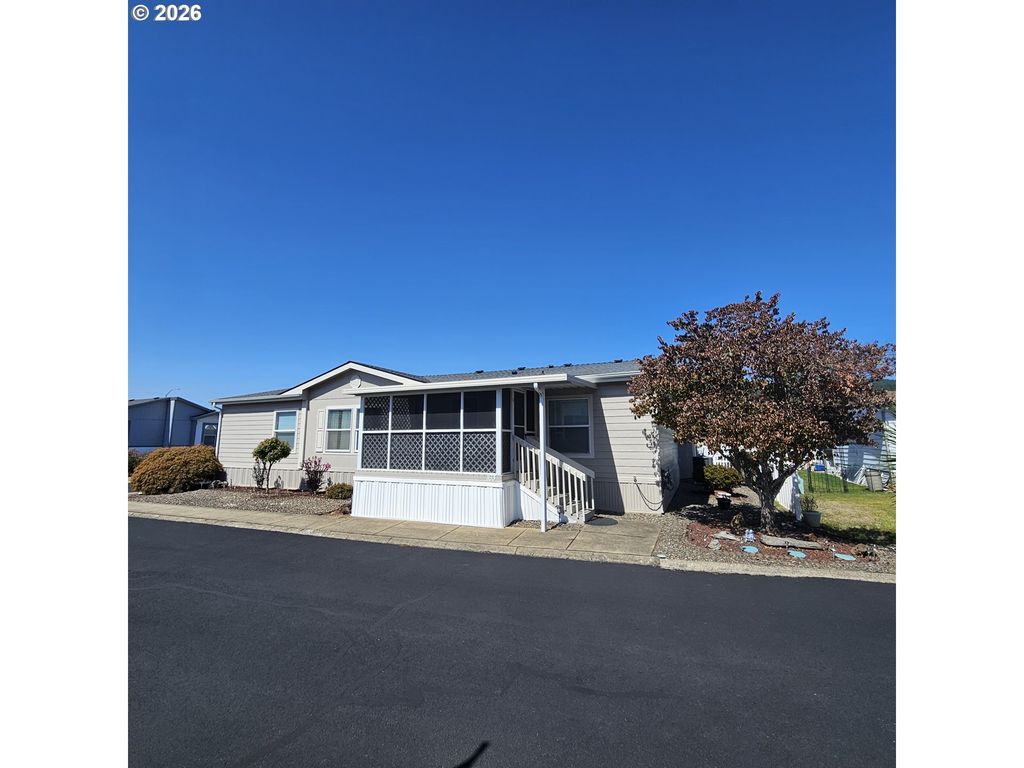 1200 E Central Ave 163, Sutherlin
