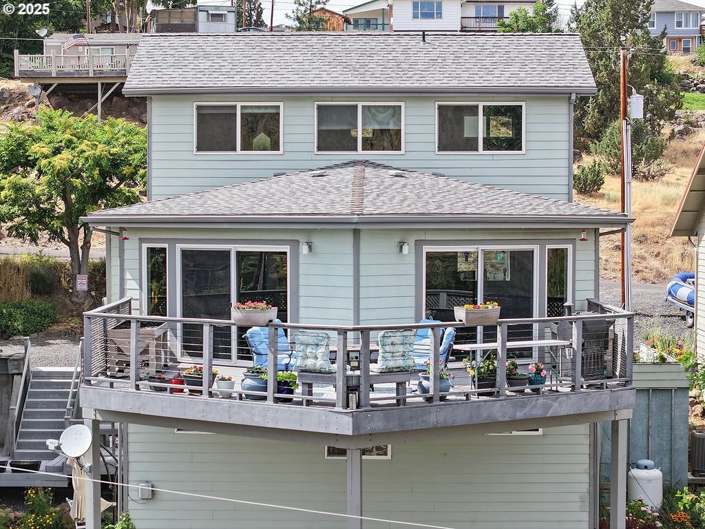 405 Elrod Ave, Maupin