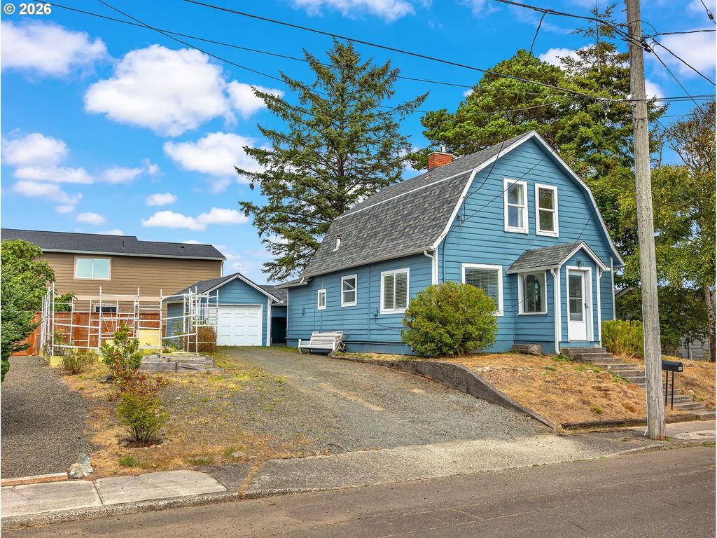 940 10th Ave, Seaside