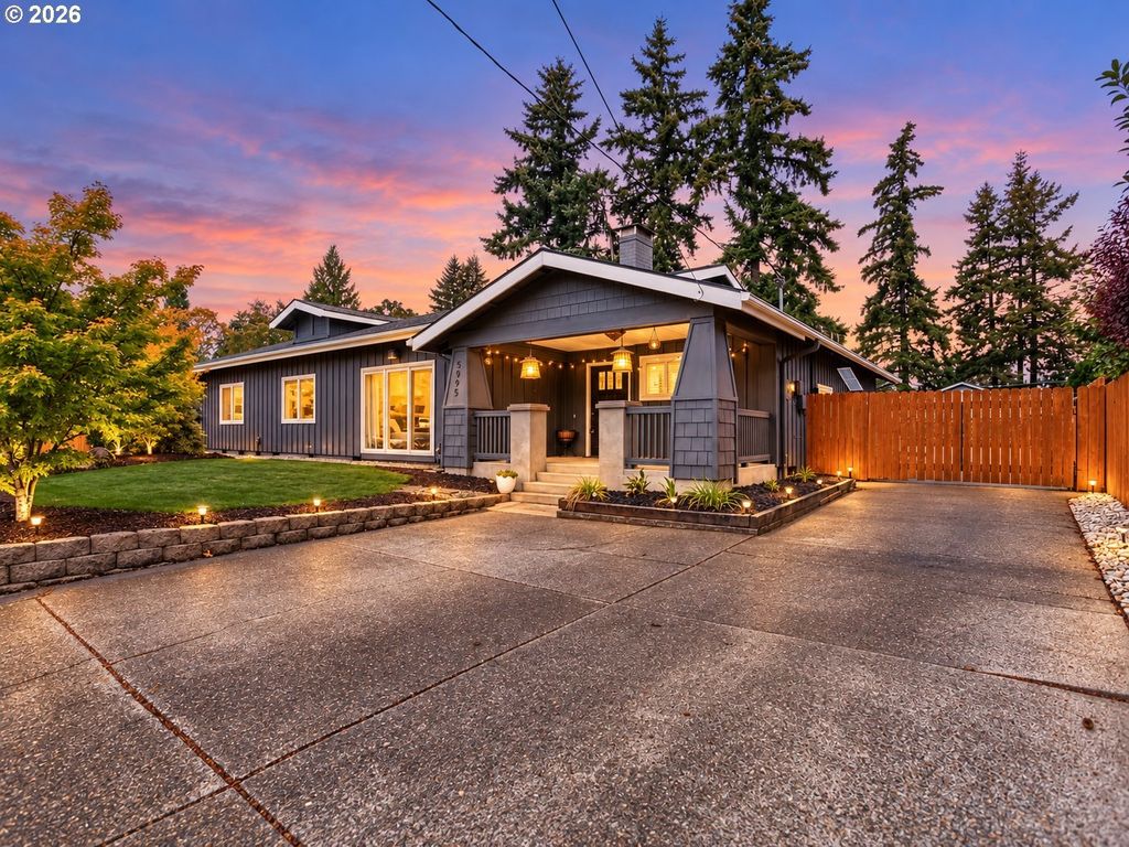 5995 Shakespeare St, Lake Oswego