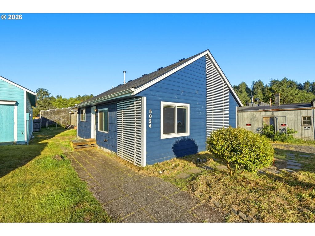 5024 Se Jetty Ave, Lincoln City