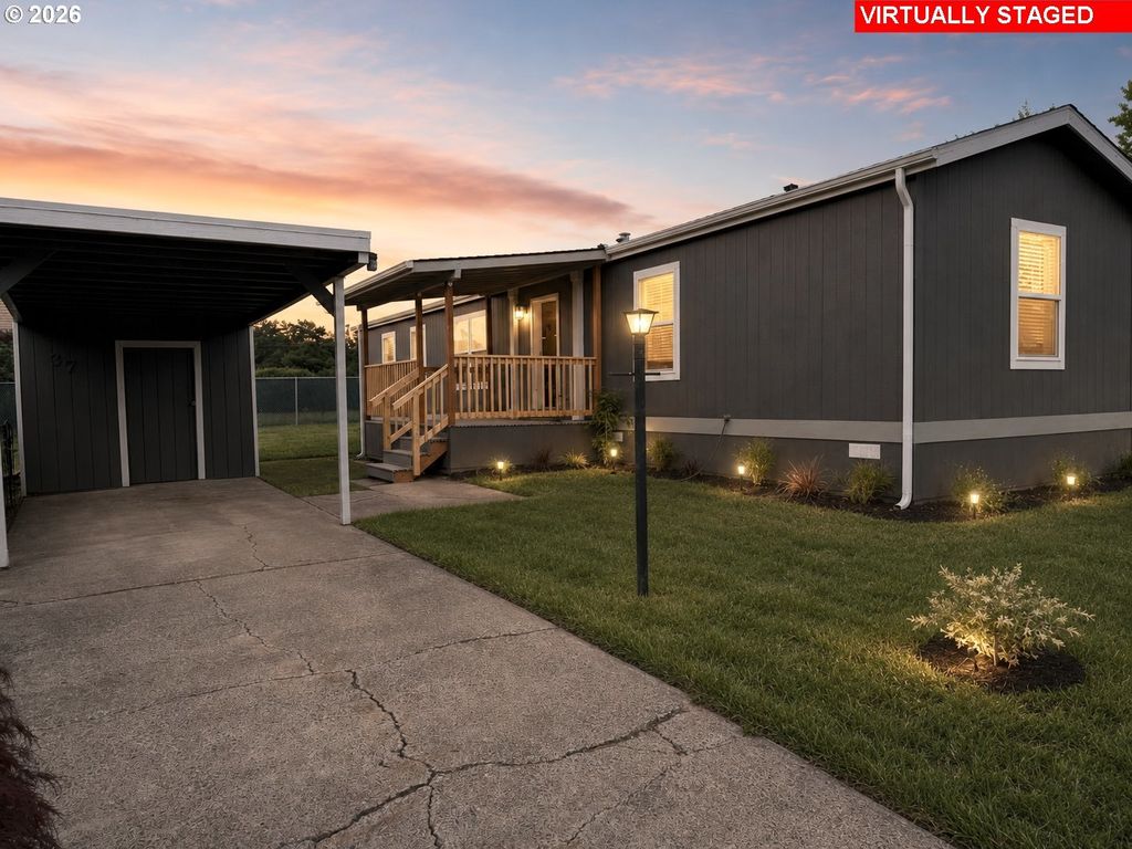1103 N Springbrook Rd #37, Newberg