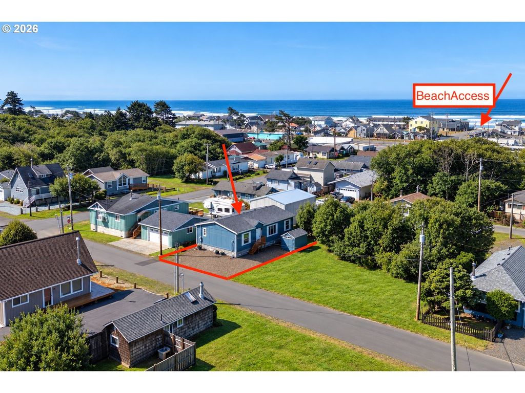 177 S Dolphin St, Rockaway Beach