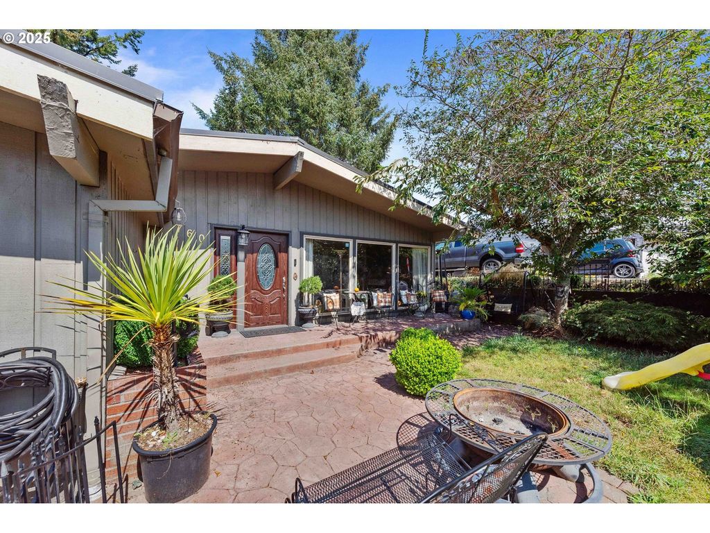 760 Oconnell St, North Bend