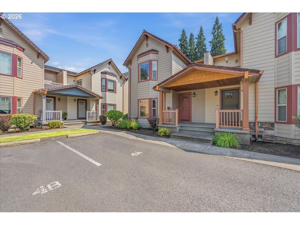 2025 Elm St 4a, Forest Grove
