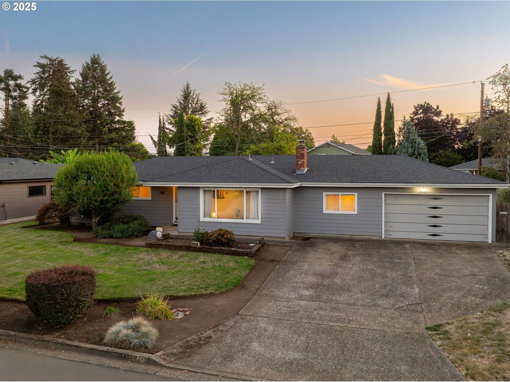 2030 Valhalla St, Eugene