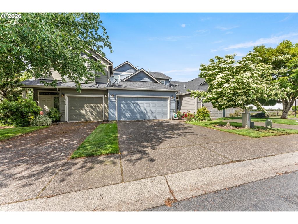 21795 Ne Larkspur Ln, Fairview