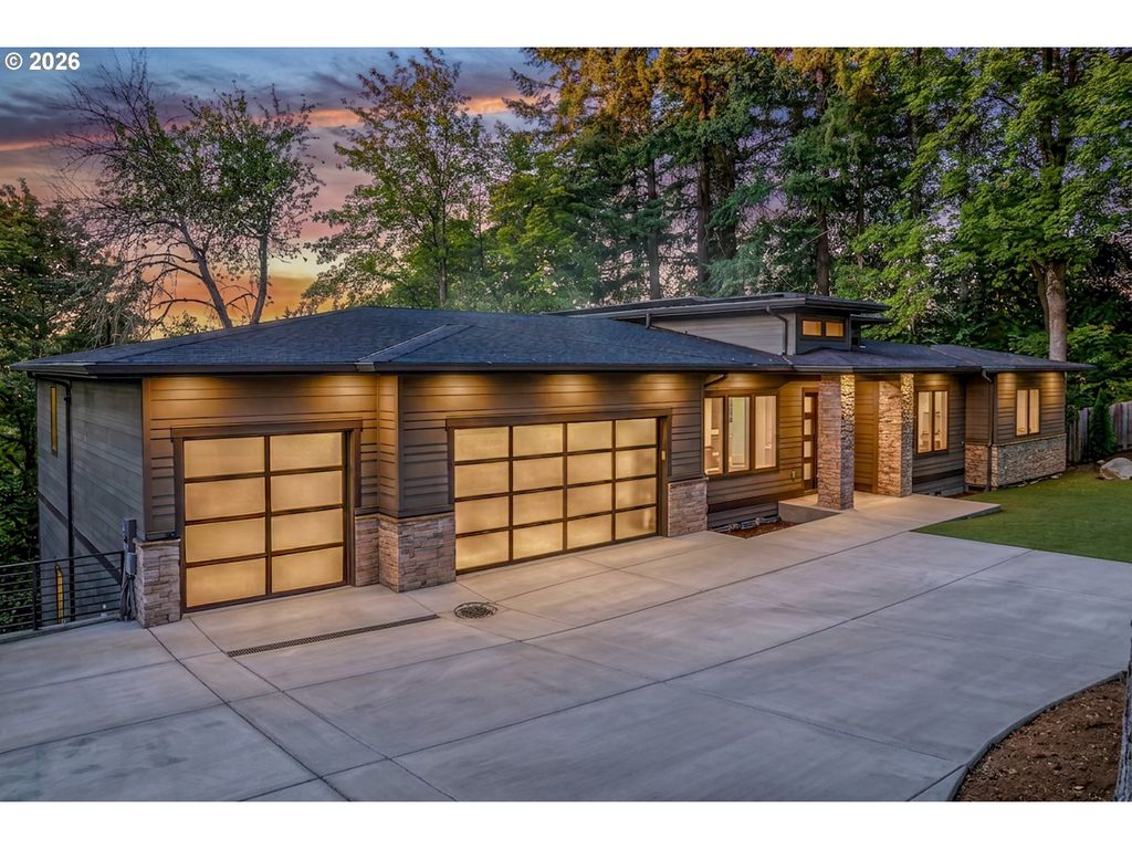 1921 Mapleleaf Ct, Lake Oswego