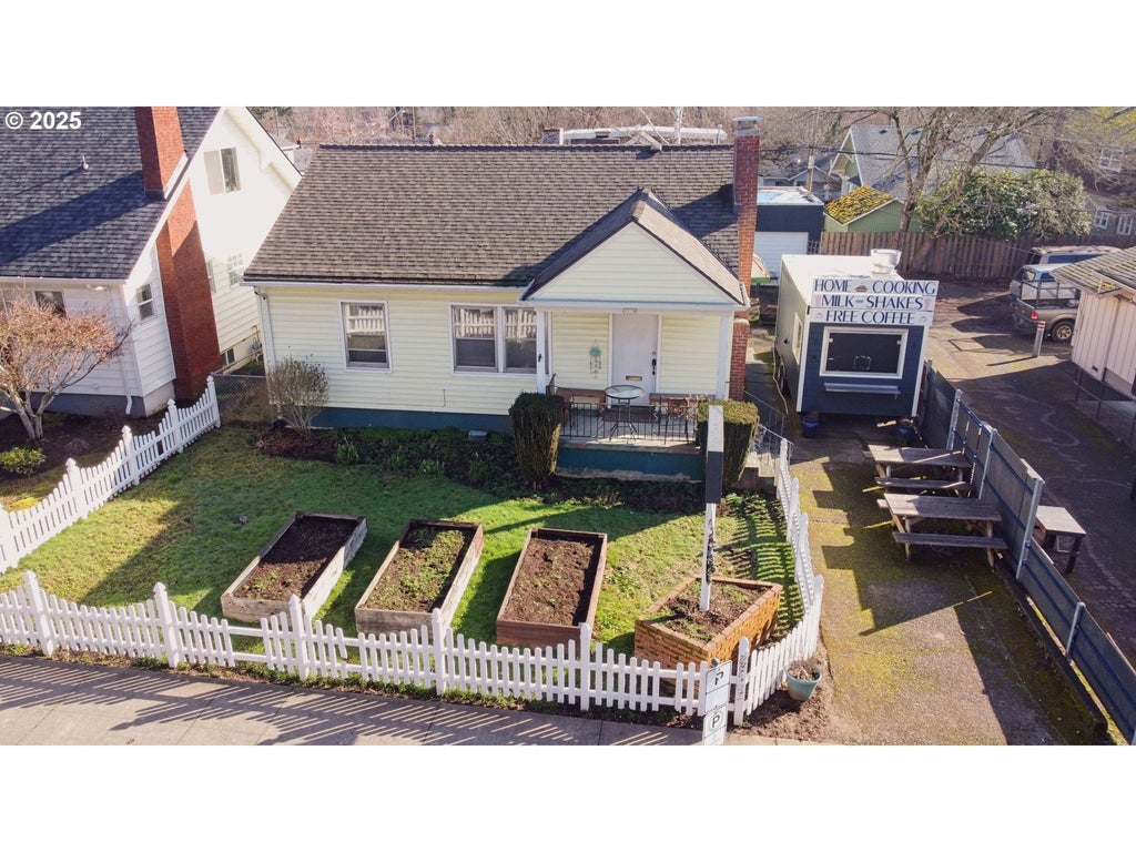 6108 Se Milwaukie Ave, Portland