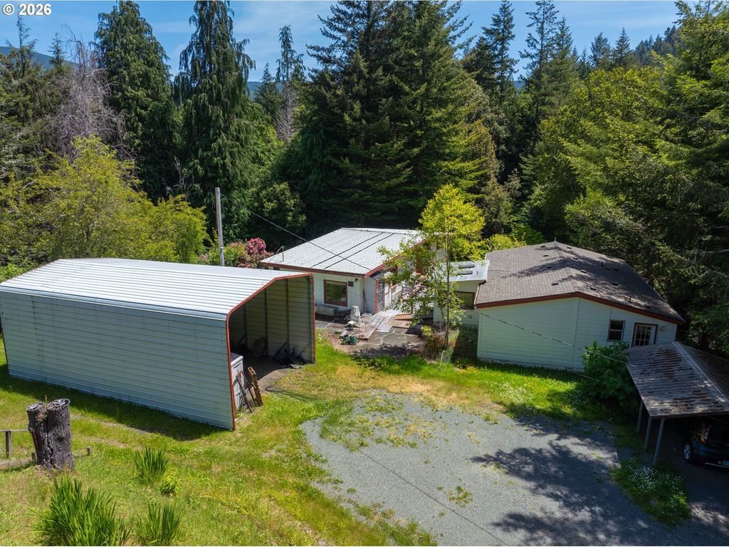33382 Cedar Valley Rd, Gold Beach