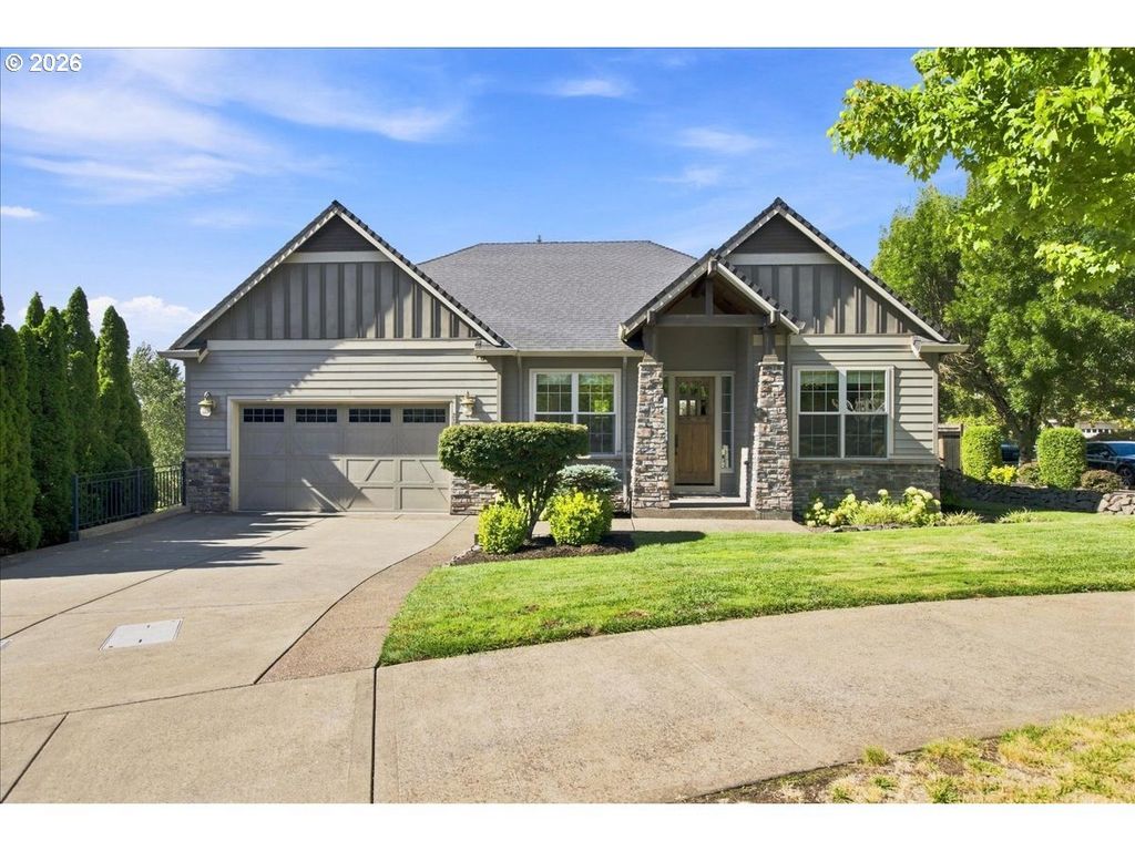 2270 Rogue Way, West Linn