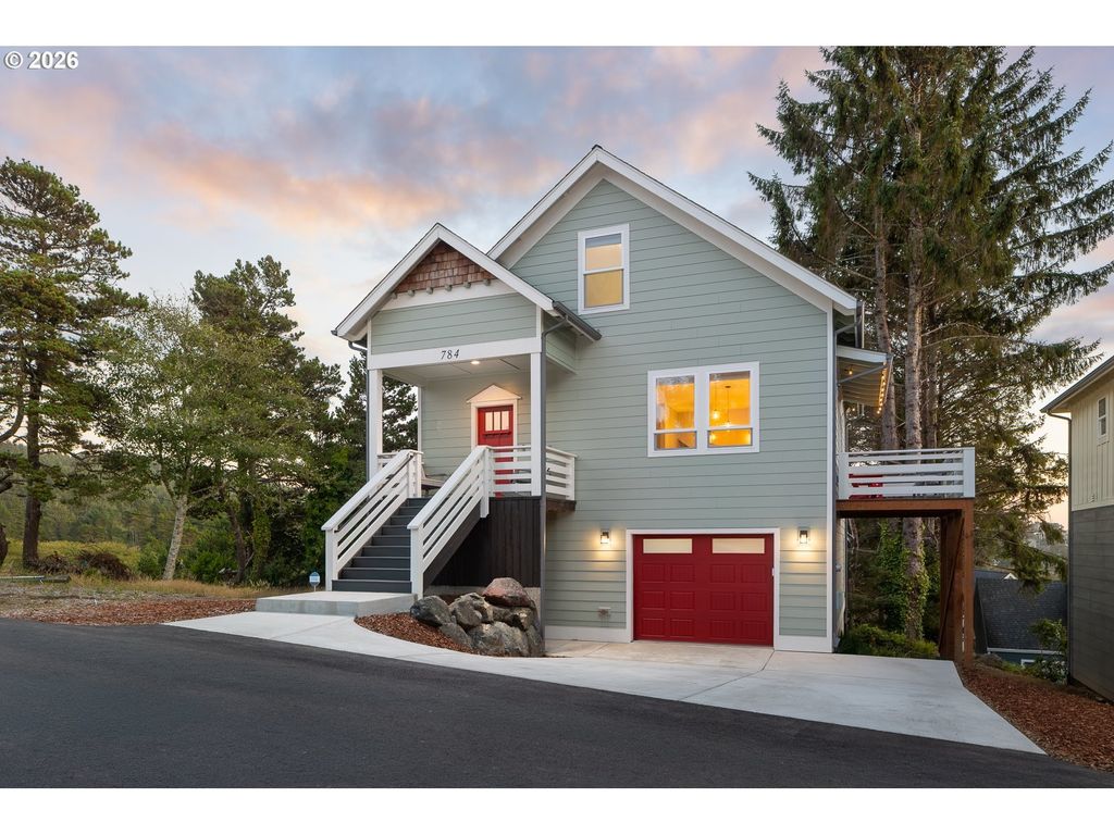 784 Sw 28th Ct, Lincoln City