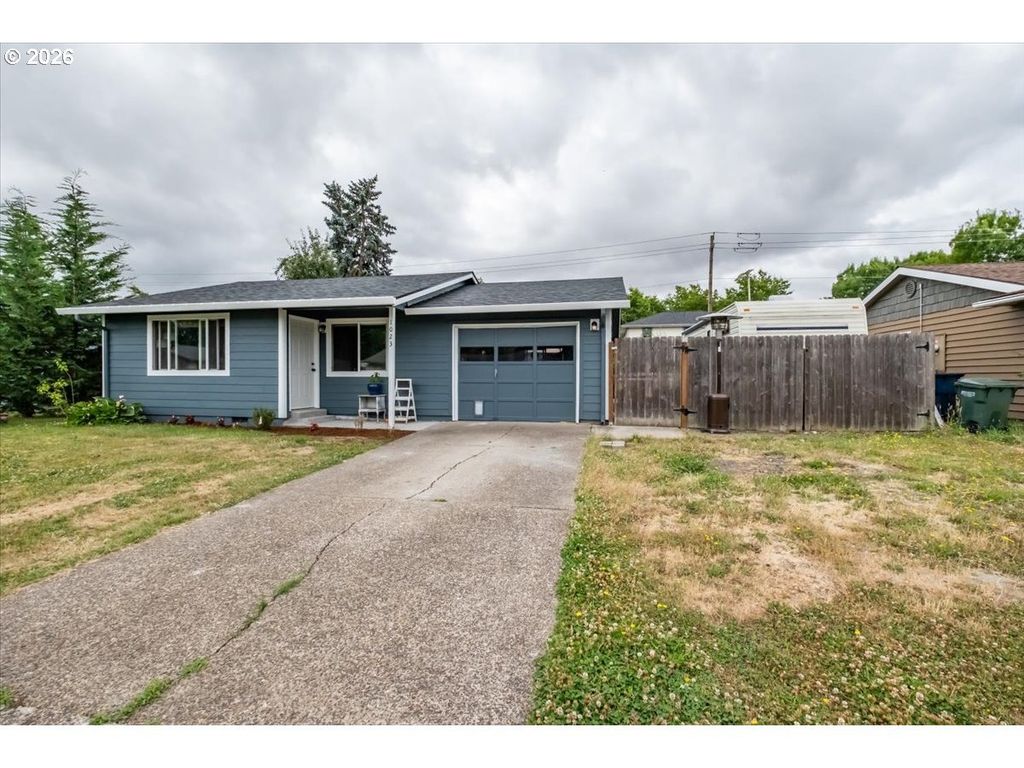 1023 Josephine St E, Monmouth