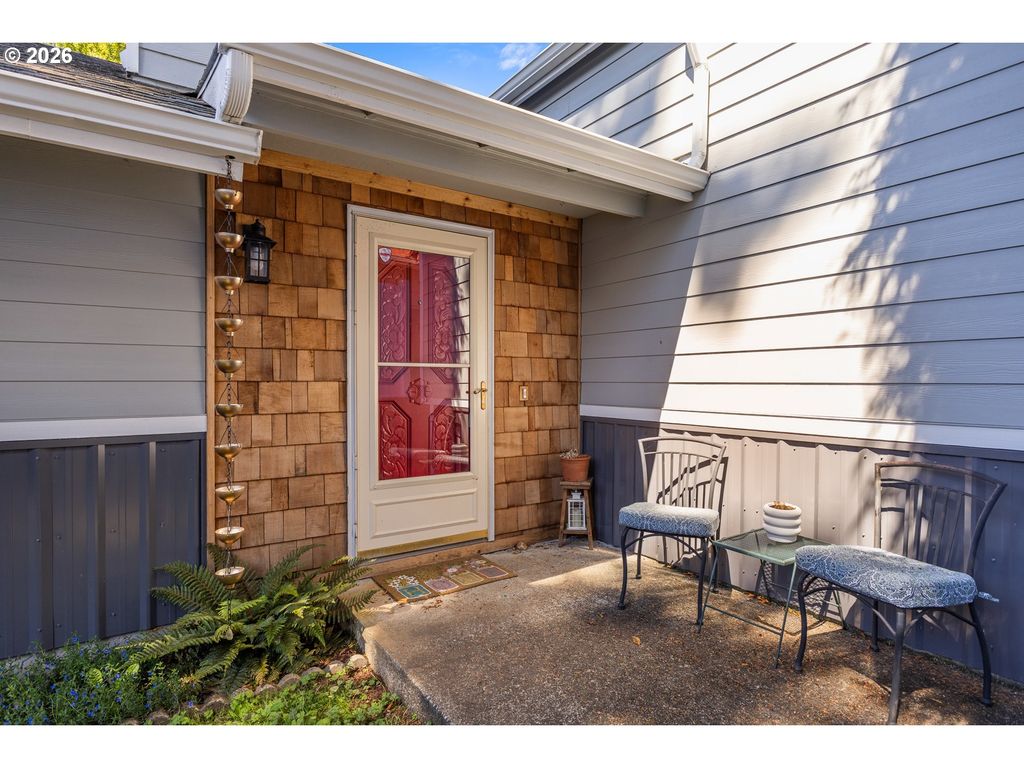 1461 Kingwood Ave, Coos Bay