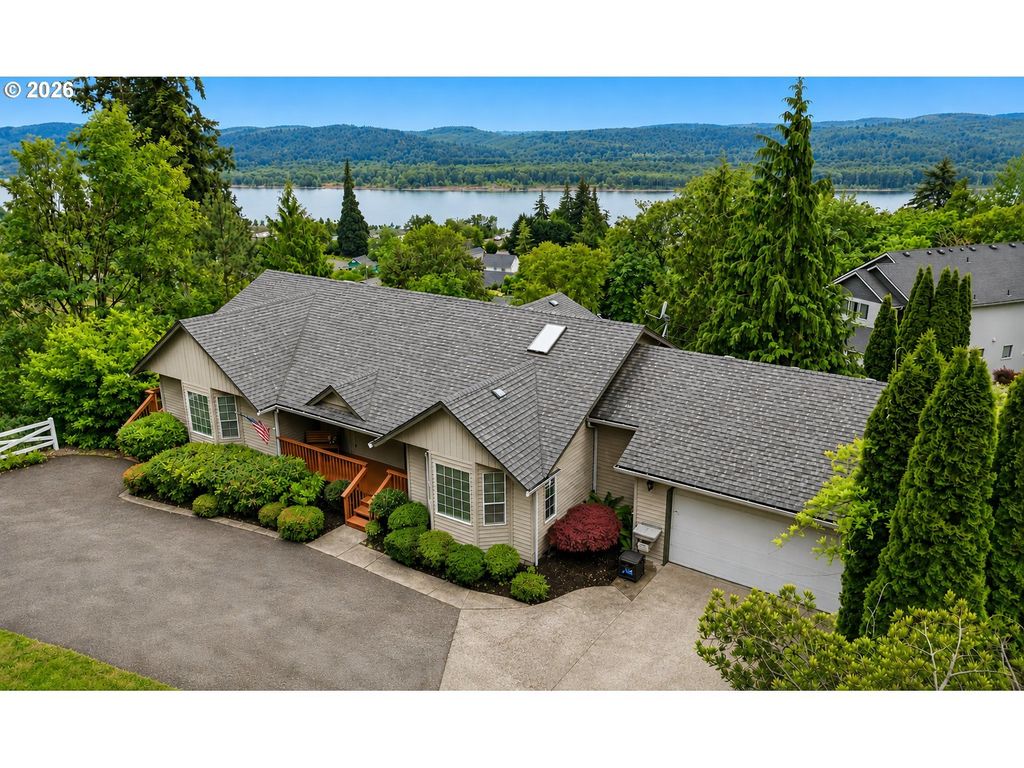 601 N 5th St, Kalama