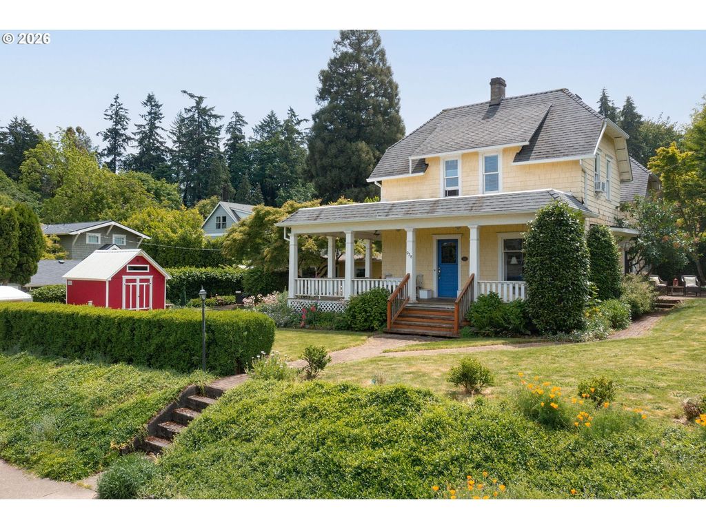 938 Oak St, Lake Oswego