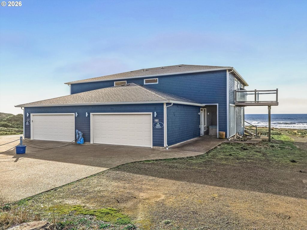 680 Coolidge Ln, Yachats