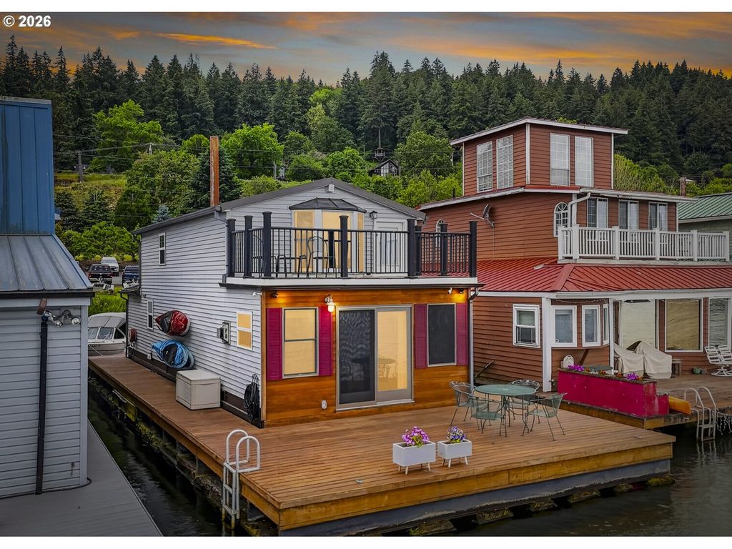 13022 Nw Marina Way 6, Portland