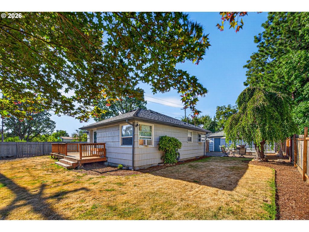 7511 Se Harmony Rd, Milwaukie