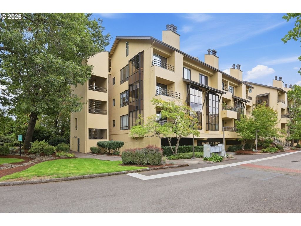 690 Wimbledon Ct, Eugene
