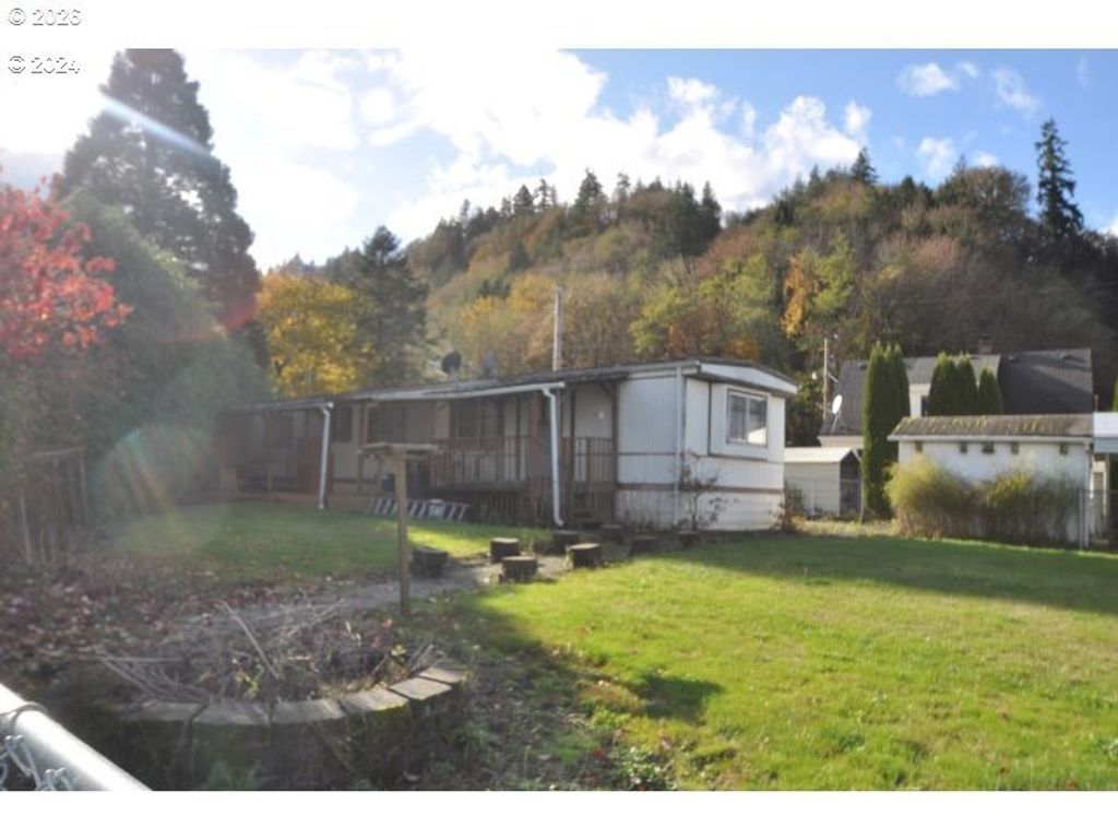 13764 Tandy St, Clatskanie