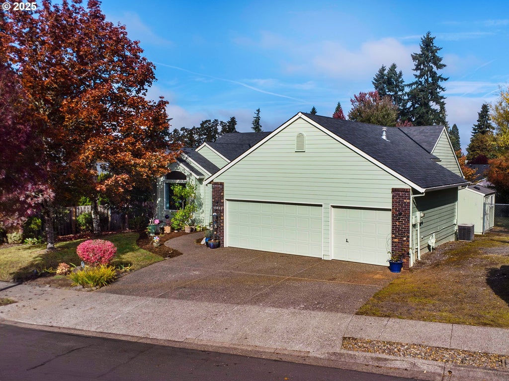 15011 Pebble Beach Dr, Oregon City