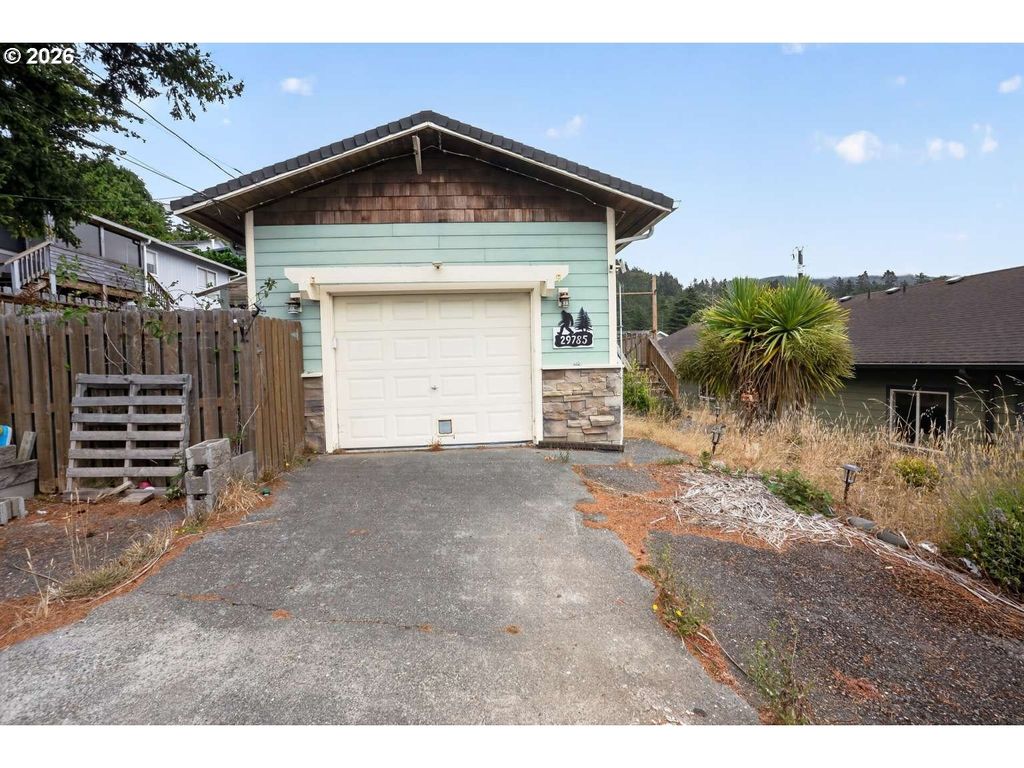 29785 Turner St, Gold Beach