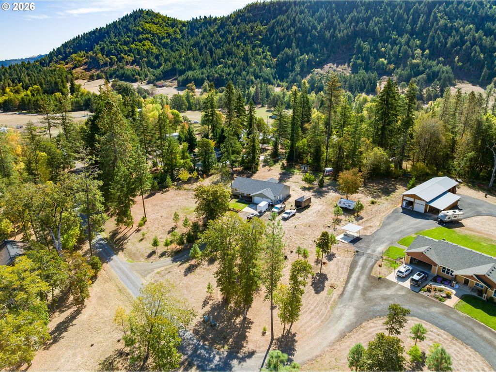 188 Trillium Ln, Tenmile