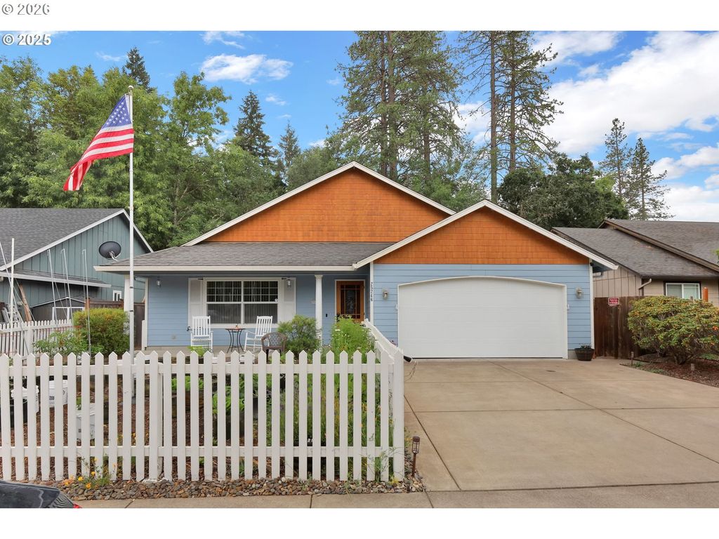 25246 Corky Ln, Veneta