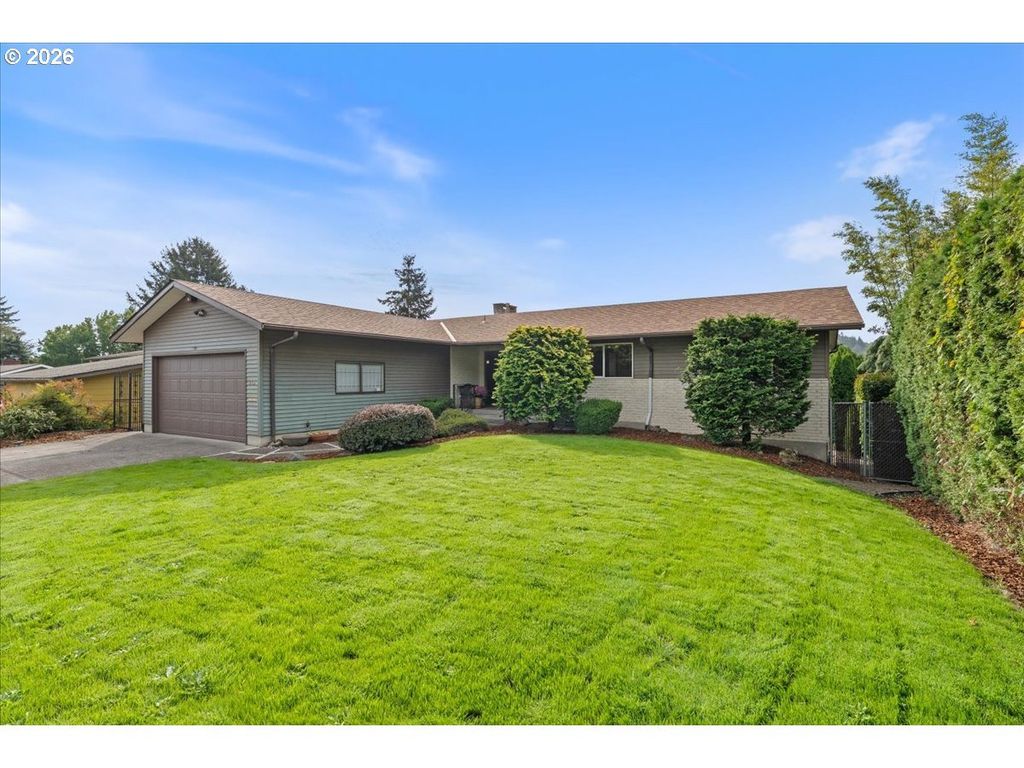 880 Nw 3rd St, Gresham