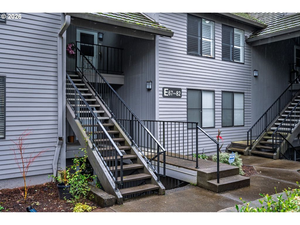 4000 Carman Dr E-68, Lake Oswego