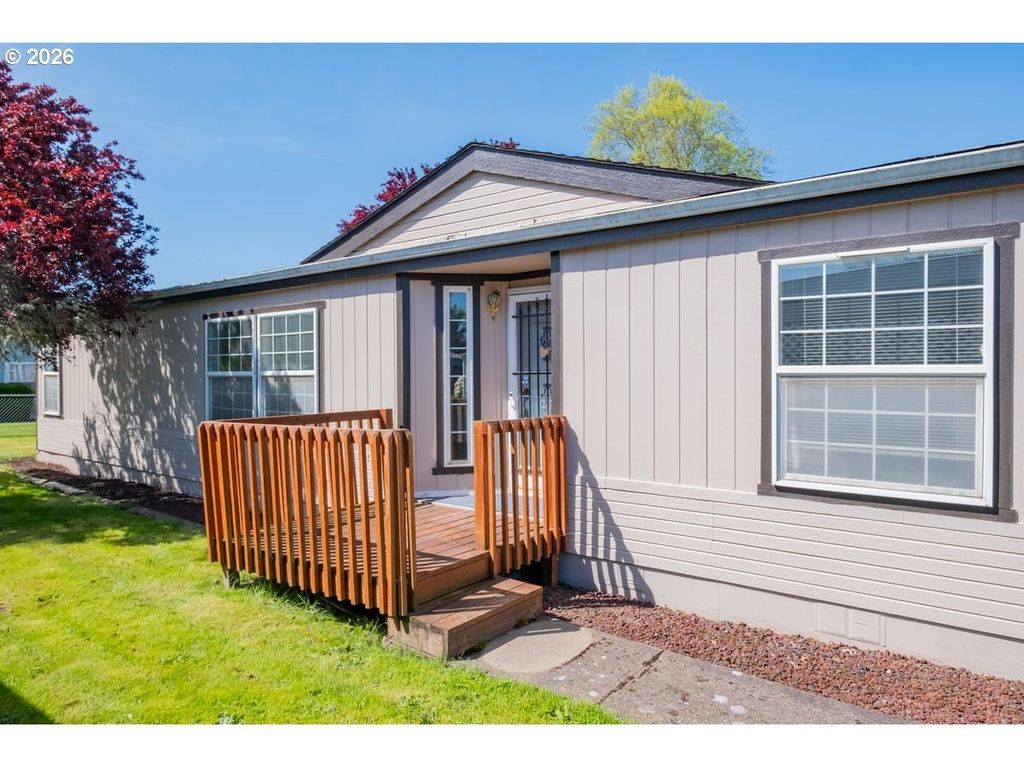 1145 Sw Cypress St 107, McMinnville