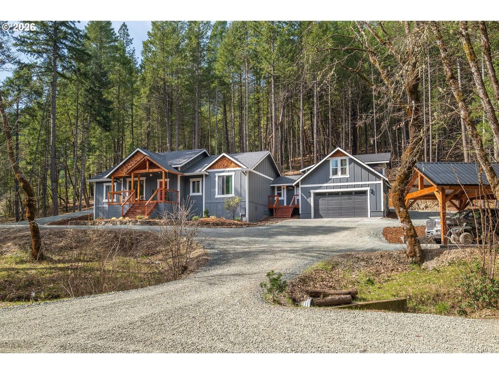322 Round Prairie Rd, Wilderville