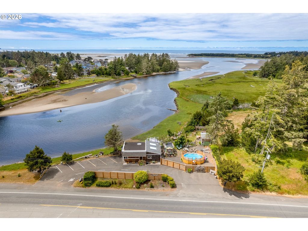 2674 Highway 101, Seaside