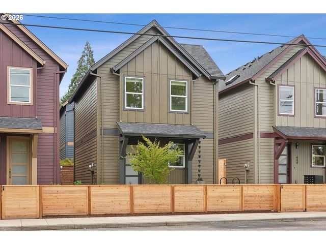 5450 Ne Prescott St 2, Portland