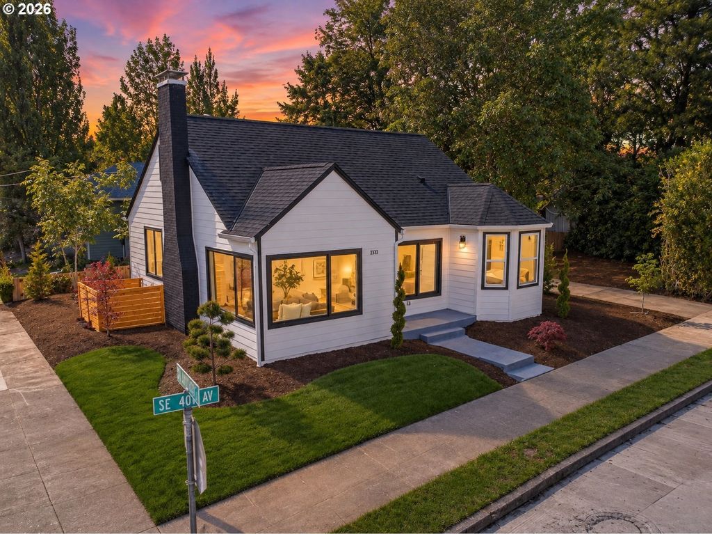 2333 Se 40th Ave, Portland