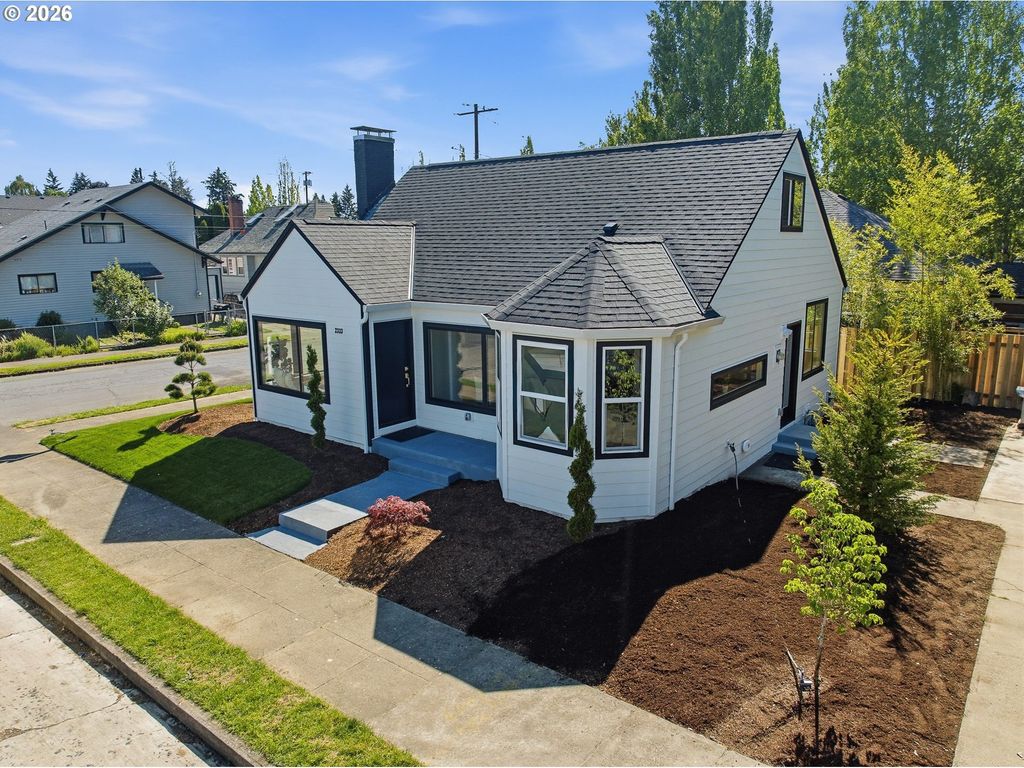 2333 Se 40th Ave, Portland