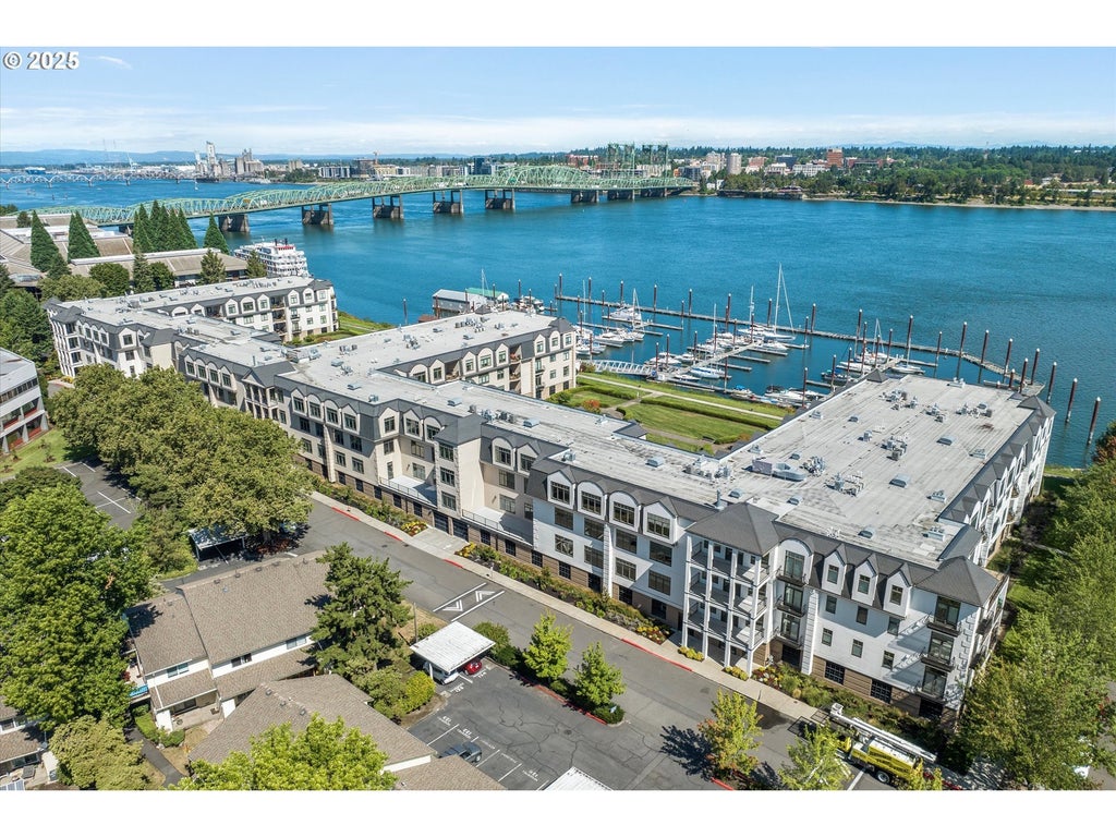 707 N Hayden Island Dr 215, Portland