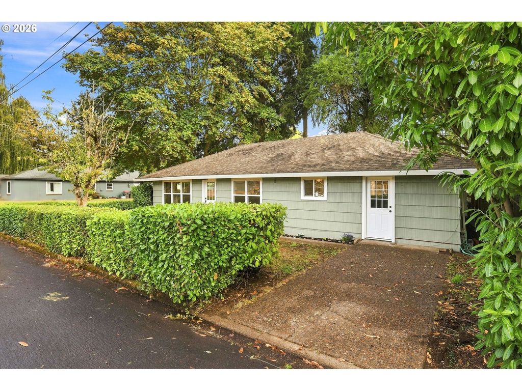 211 Sherman St, Amity