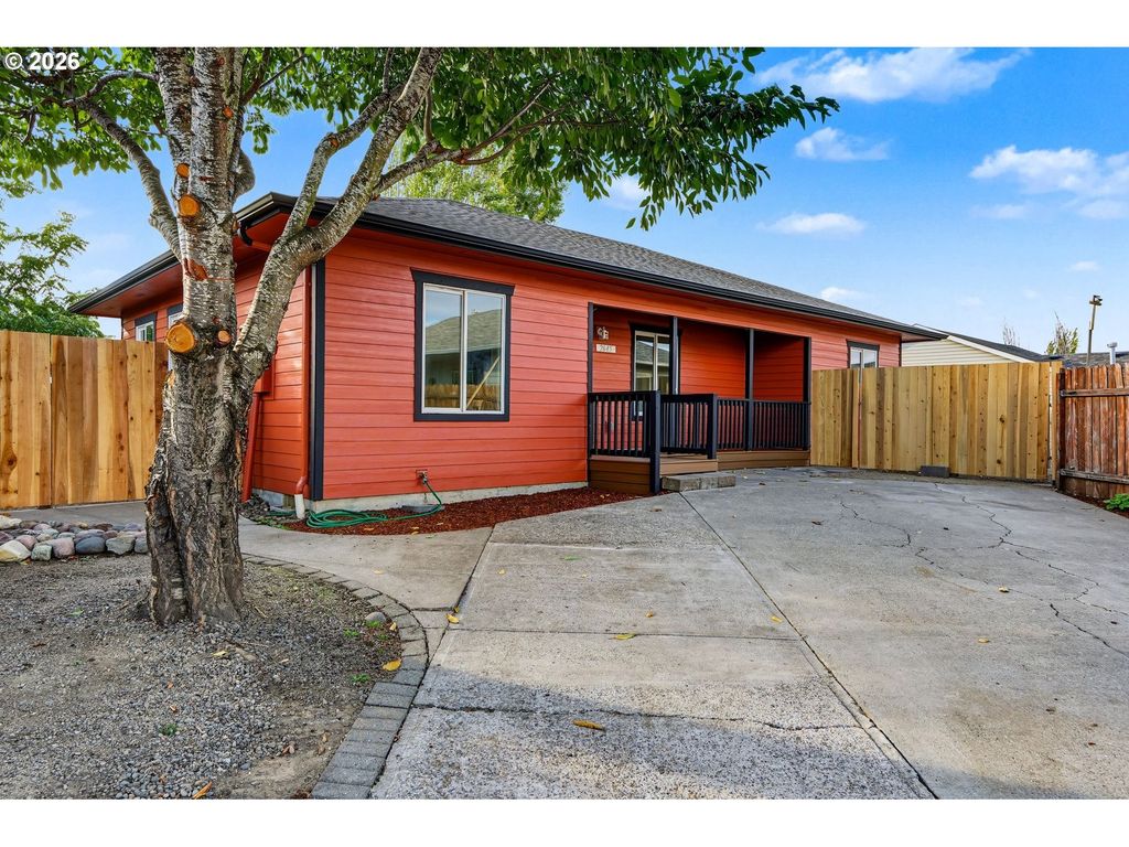 2645 Evergreen Ct Ne, Salem