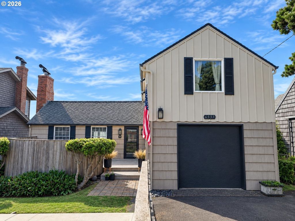 6537 Nw Logan Rd, Lincoln City