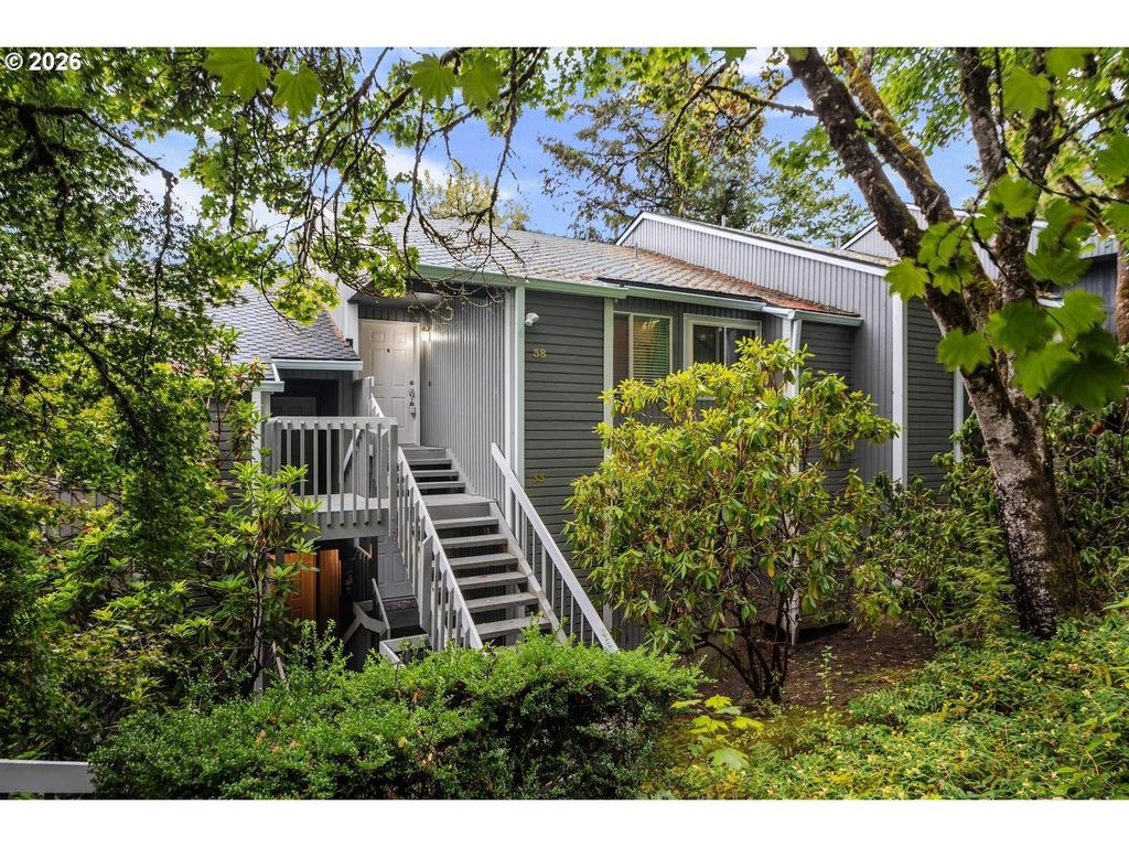 44 Eagle Crest Dr 38, Lake Oswego