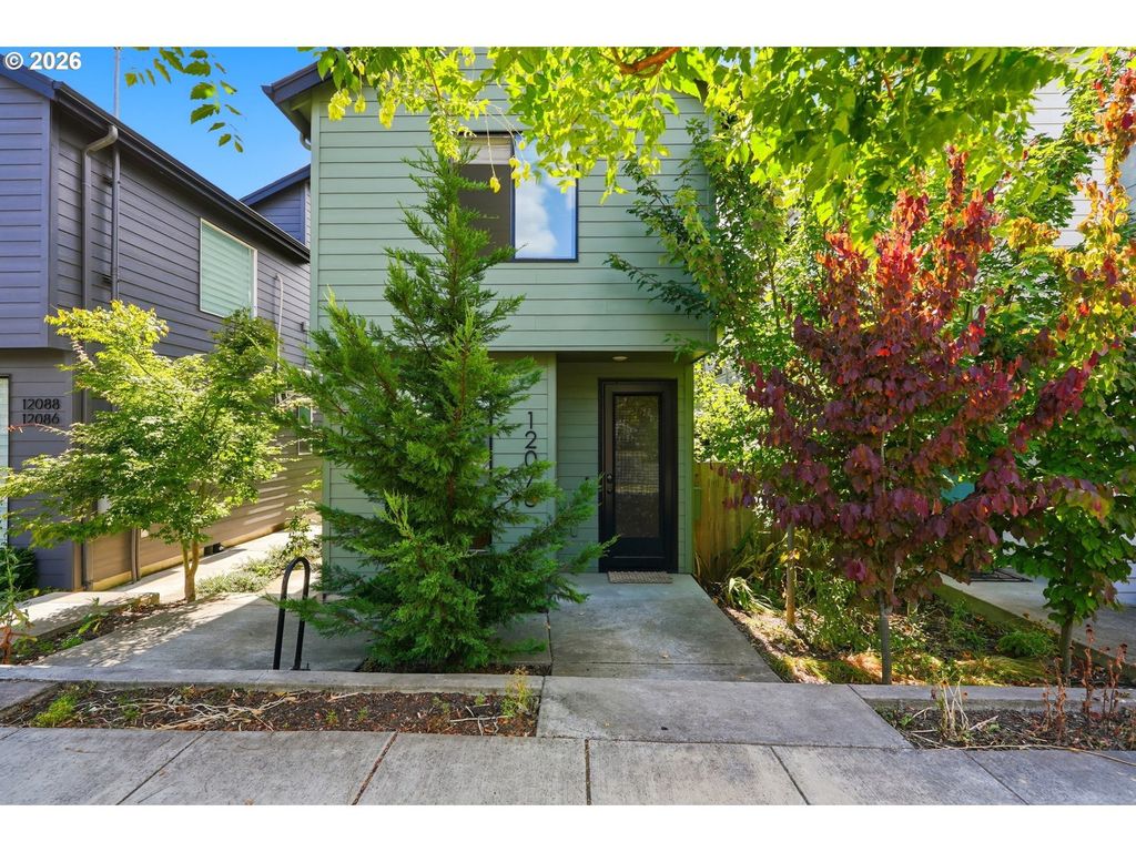 12078 Se Pine St 7, Portland