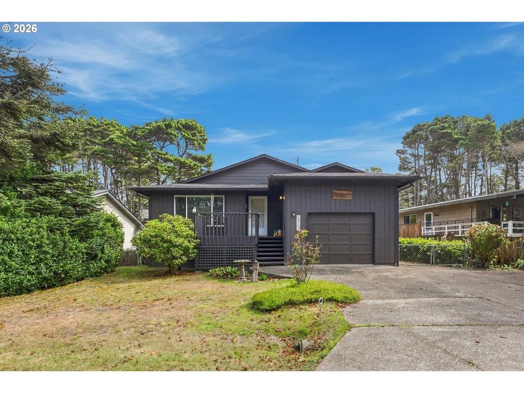5850 Hacienda Ave, Lincoln City