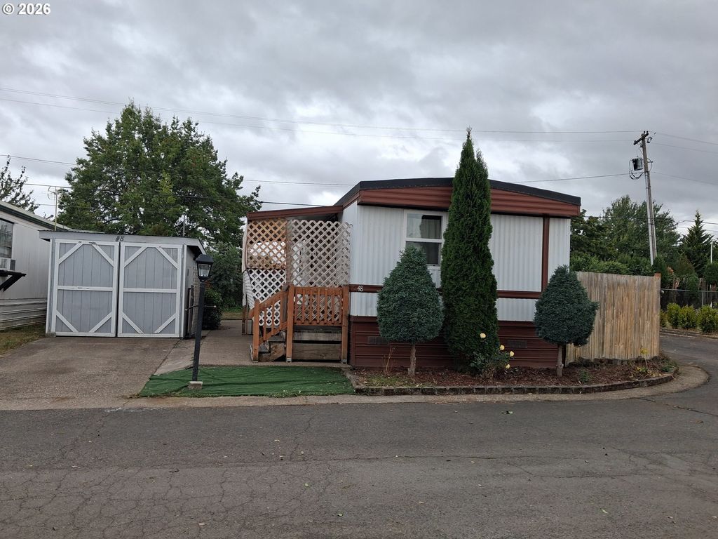 612 N Cascade Dr 48, Woodburn