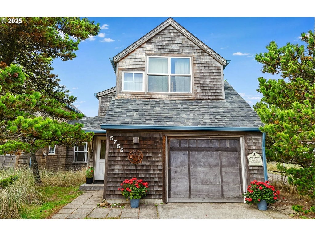 5755 Barefoot Ln, Pacific City