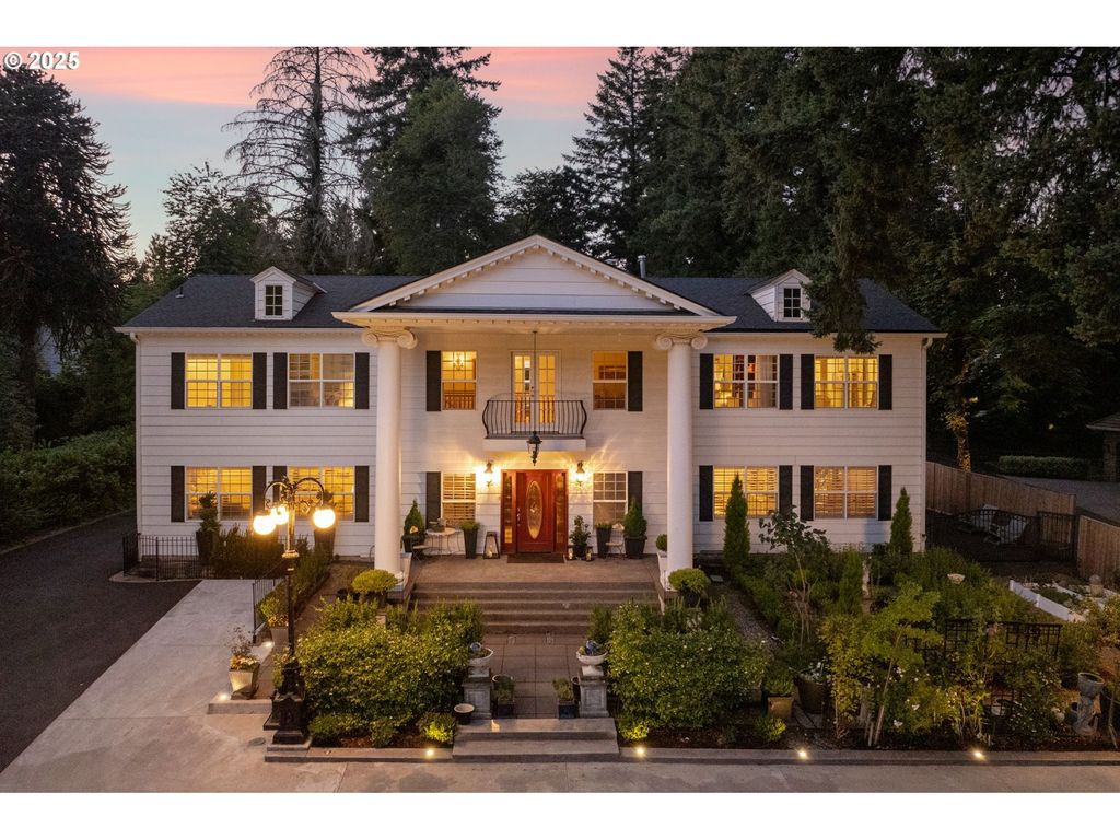 1505 Country Club Rd, Lake Oswego