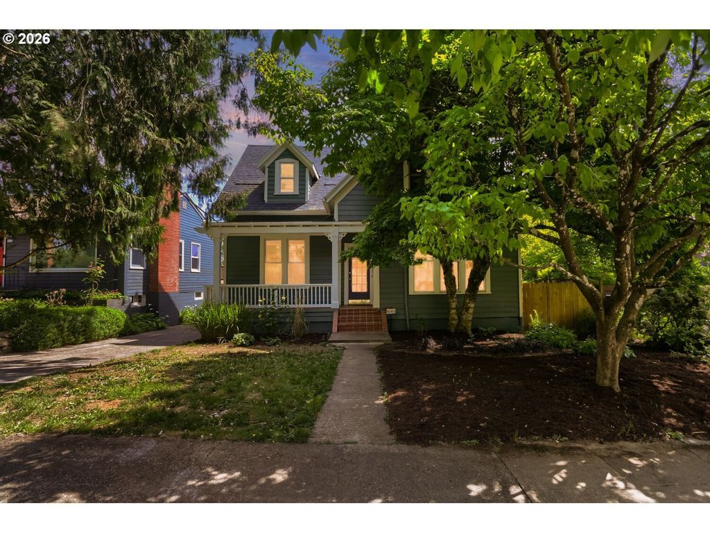 904 Se 70th Ave, Portland
