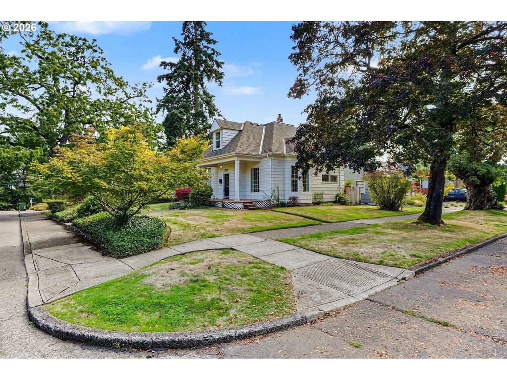 728 Se Wilbur St, Salem